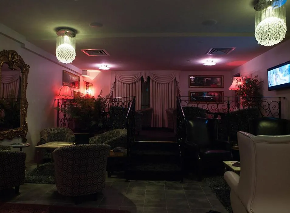 Langtrees Vip Canberra Hotel